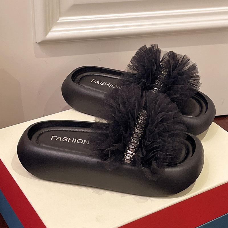 Small thick-soled muffins and height-enhancing cool slippers Women's 2025 summer new solid color sweet light luxury one-word slippers