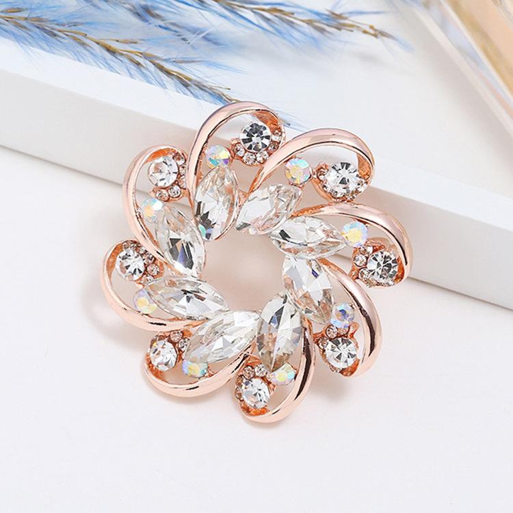 Fashion Crystal Flower Brooch Women'S Hot Sale Alloy Diamond-Encrusted Brooch Silk Scarf Buckle Dual-Use