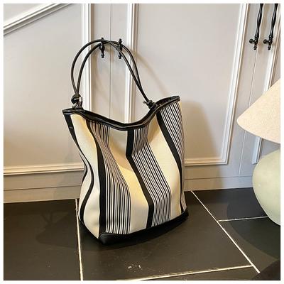 Nische Lazy Wind Achseltasche Damentasche Sommer Neue Mode Kontrastfarbe Große Kapazität Tasche Pendler Schulter Gestreifte Tasche