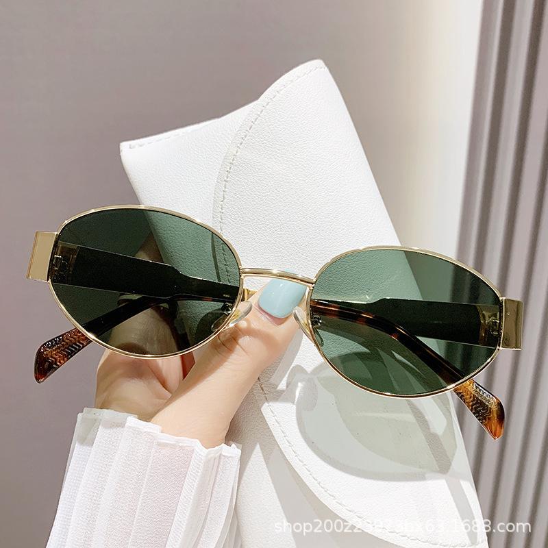 

Retro Women s Small Frame Round Sunglasses - High-End, Oval Sun Protection, Street Style Fashion Glasses Case + Cloth