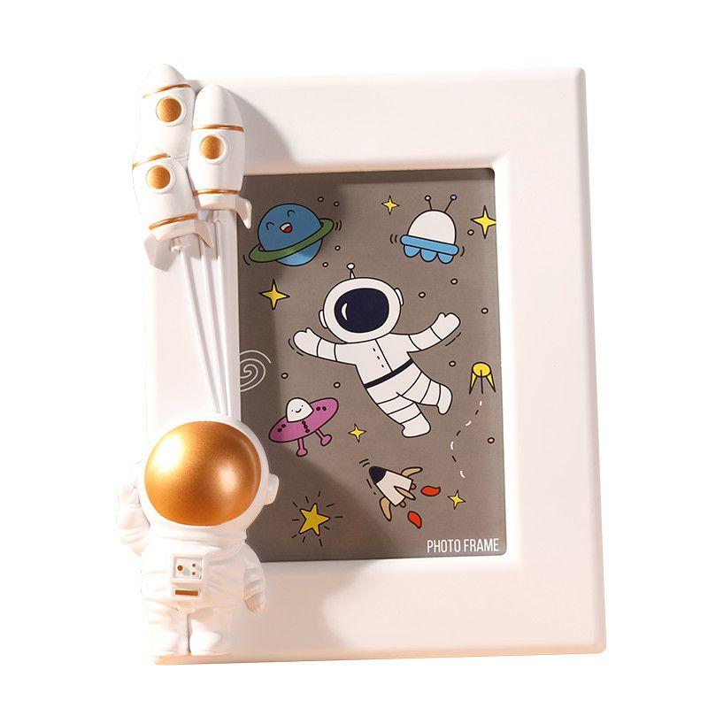 7 Inch Astronaut Picture Frame,Cute Cartoon Children's Frame,Plastic Relief Horizontal Plate Vertical Plate Picture Frame