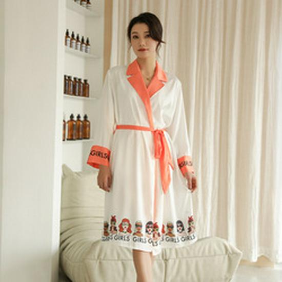 Women's Long Crane Print Silk-Style Bridal & Bridesmaid Robe - Breathable and Comfortable Pajamas.