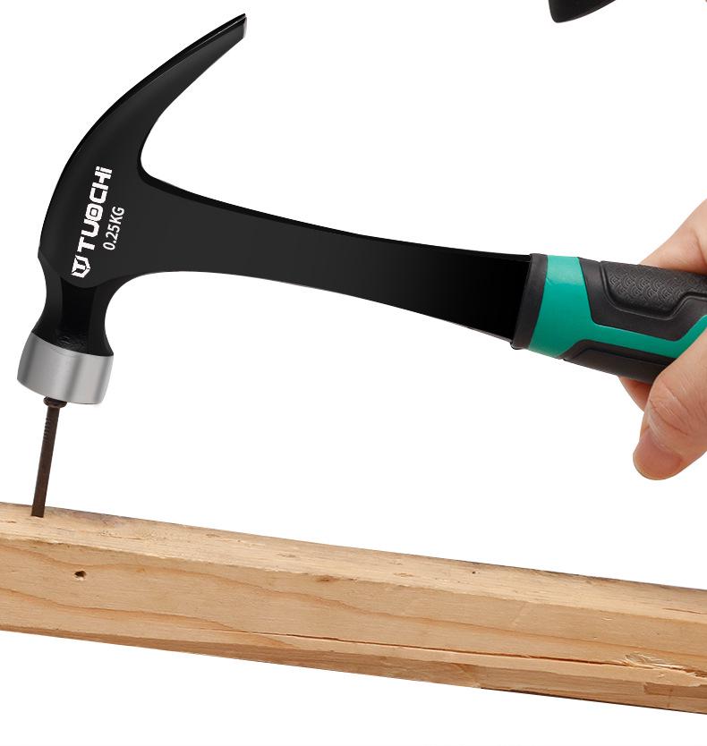 Einteiliger Rundkopf Schafshornhammer: Kleines Eisenbearbeitungswerkzeug mit Nagelauszieher und Eisengriff.