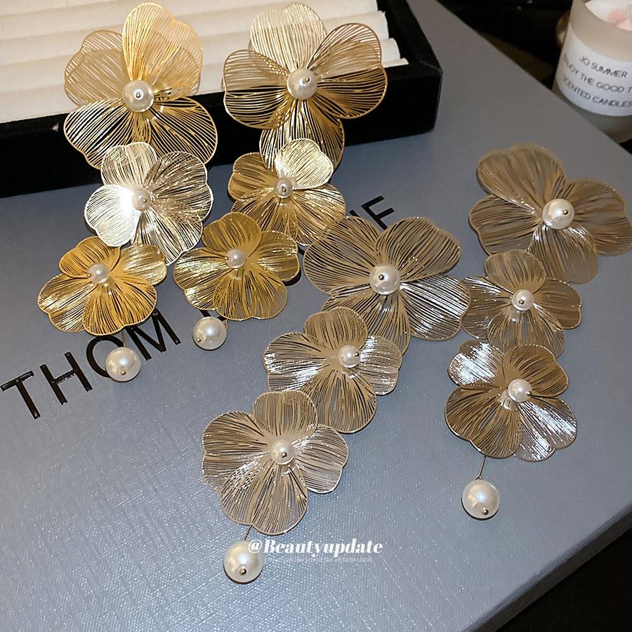 Silver Needle Diamond Flower Pearl Stud Earrings Unique Earrings Exaggerated Earrings Women