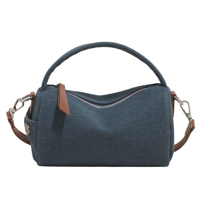 2025 New Denim Handbag Pillow Bag Women's Versatile Light Fashion Handbag Shoulder Messenger Bag