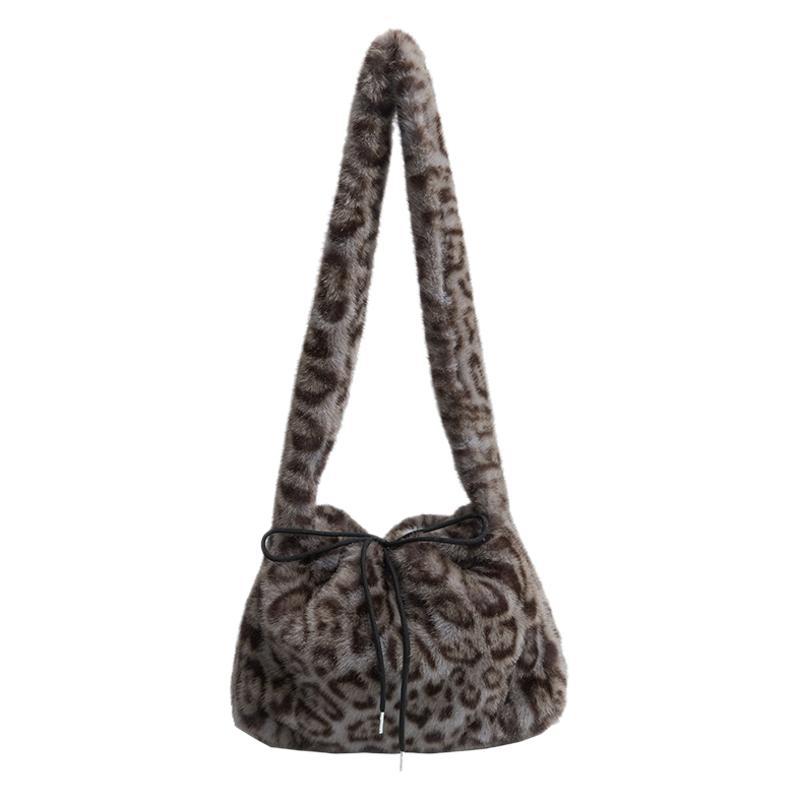Autumn and winter leopard print plush bag 2025 new fashion shoulder bag high sense versatile casual underarm bag Mao Mao bag