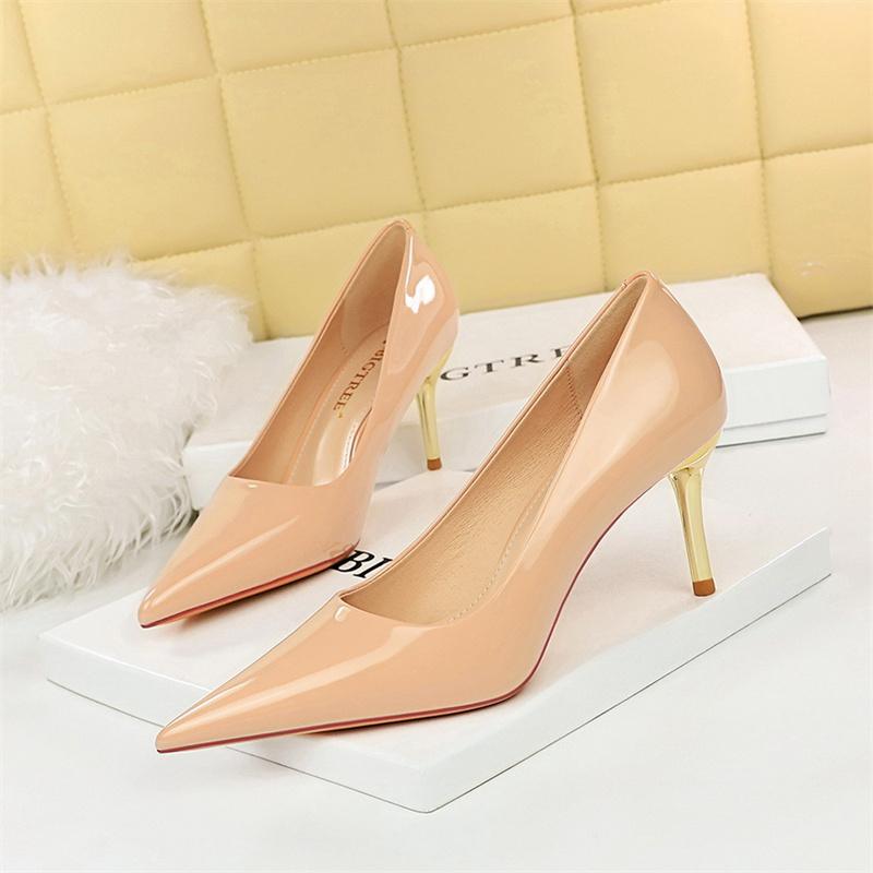Woman Stylish Simple Metal Heels Pumps Pointed Toe Shiny Patent Leather High Heels Shoes Occupation Office Shoes Stiletto