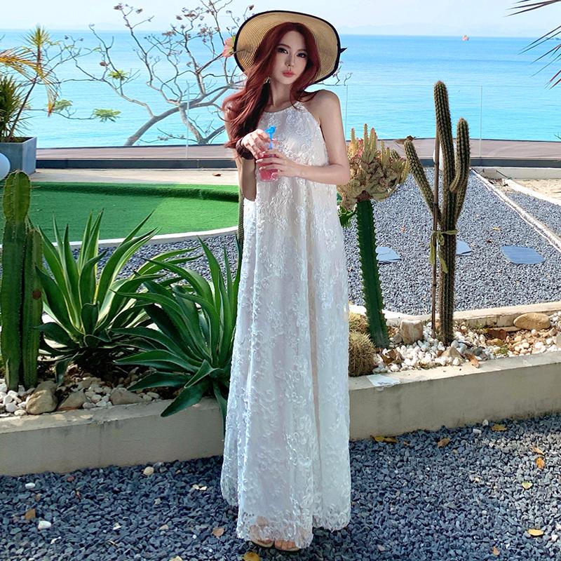 Summer White Lace Halter-Neck Dress for Women Sexy Sleeveless Floral Embroidered A-Line Maxi Dress