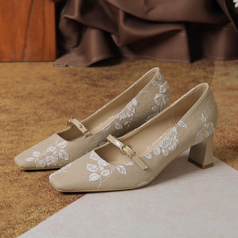 

Новые китайские вышитые туфли-лодочки из овчины на высоком каблуке женские весенне-летние новые туфли с квадратным носком в национальном стиле на толстом каблуке 39