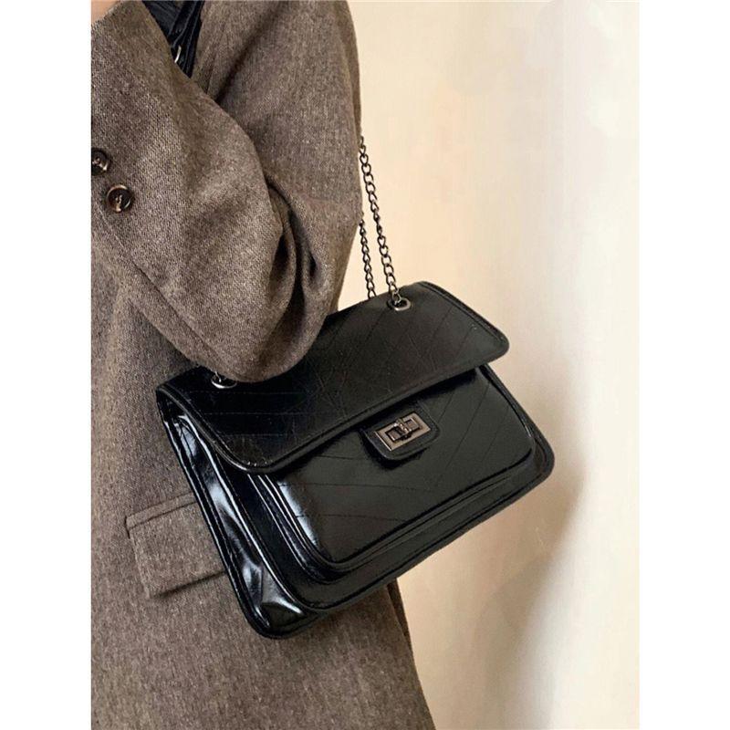 Small fragrance style diamond lattice chain bag women's 2025 new trendy spring and summer wandering bag versatile ins large-capacity tote bag