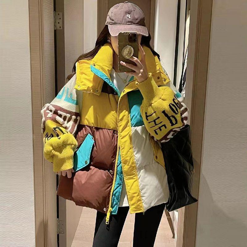 2026 New Trendy Brand Color Matching Down Jacket Women's Knitted Sleeve Design Sense Letter Flower White Duck Down Jacket Tide