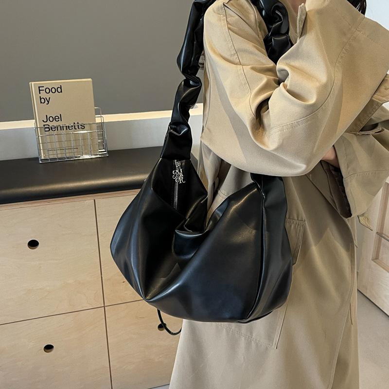 Premium Pleated Cloud Bag Women's 2025 New Trendy Fashion Dumpling Bag Large Capacity Commuter Shoulder Messenger Bag