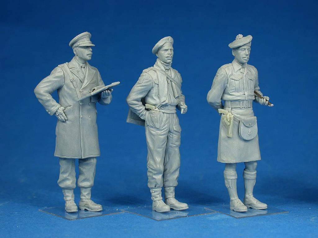 MiniArt British Officers Plastic Model 1/35 (5-Piece Set)