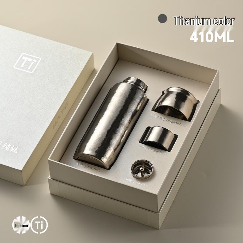 Tazza Termica Premium in Titanio Puro con Tappo Magnetico – Tazza Portatile da Esterno per Auto per Acqua e Infusione Tè