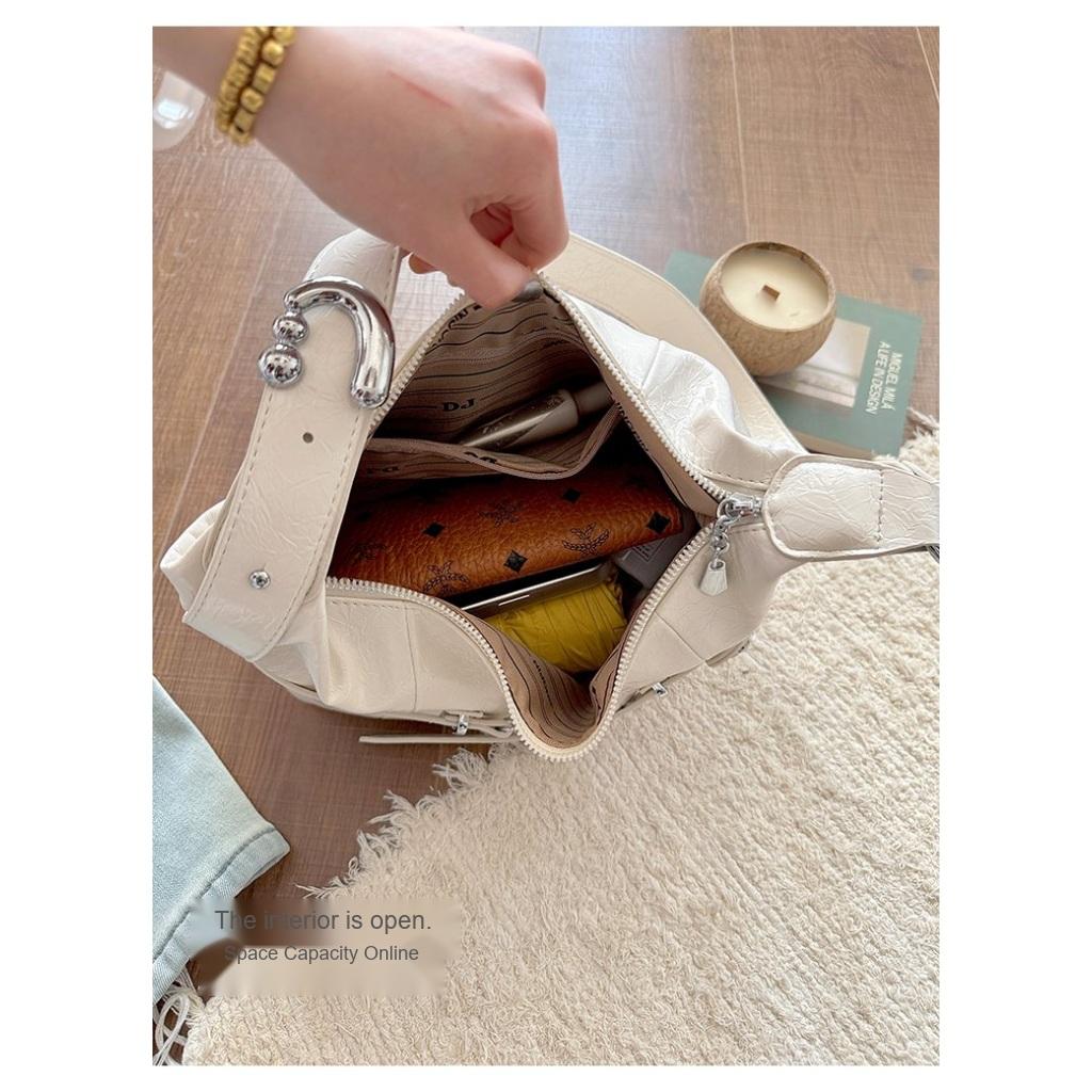 Xeie Thuk Shoulder Bag Women Glossy PU Adjustable Strap Daily Commuting