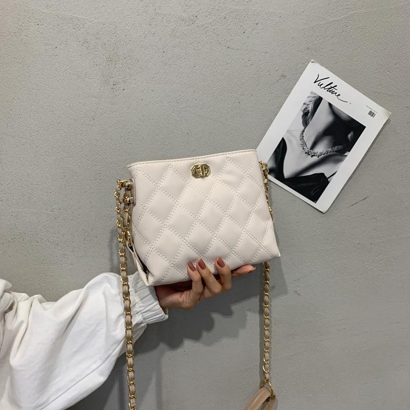 Chain bag women's diamond messenger small bag new Korean version trendy shoulder bag women's bag simple and versatile mini mobile phone bag