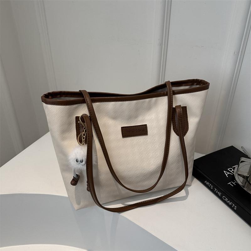 Stylish Street Fashion 2024 New Large Capacity Tote Bag For Women With Zipper Closure And Inner Pocket In Black Pink And Brown