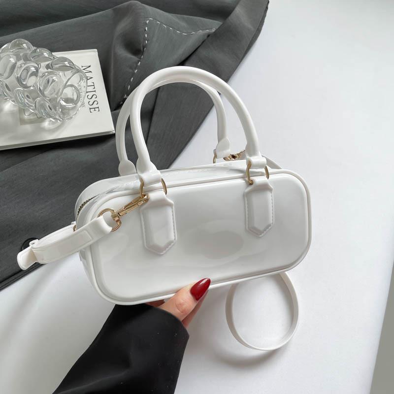 Premium Sense Bag Women's 2025 Autumn New Commuter Underarm Bag Fashionable Simple Niche Design Shoulder Messenger Bag