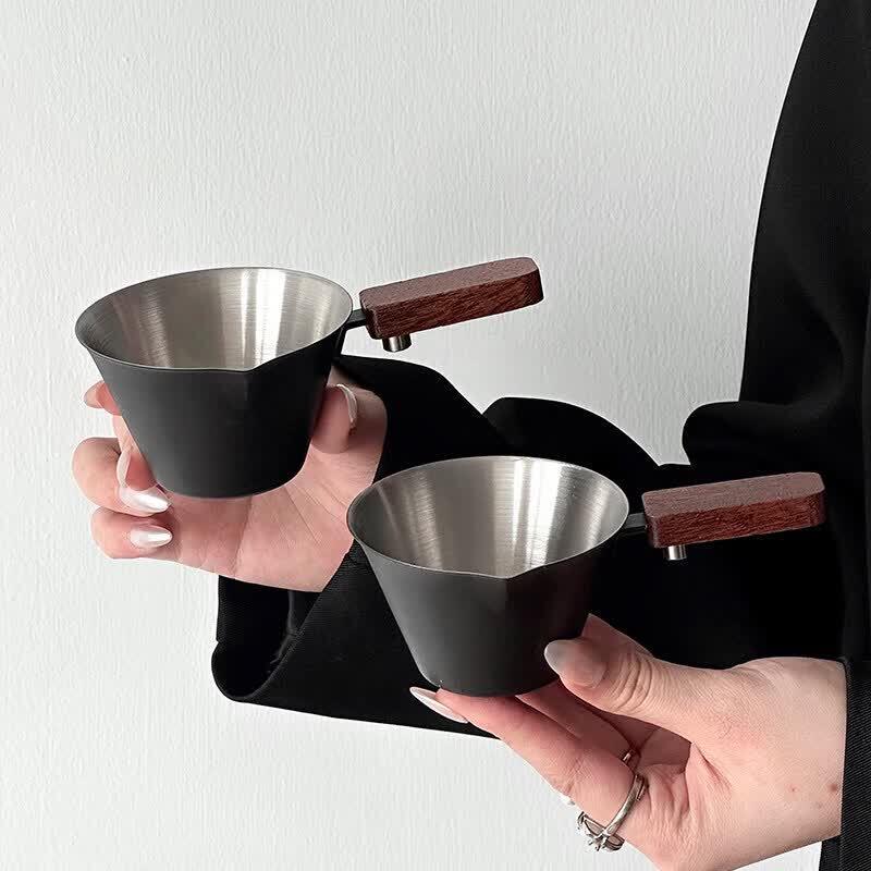 Qiwei 100ml Stainless Steel Espresso Measuring Cup with Walnut Wood Handle