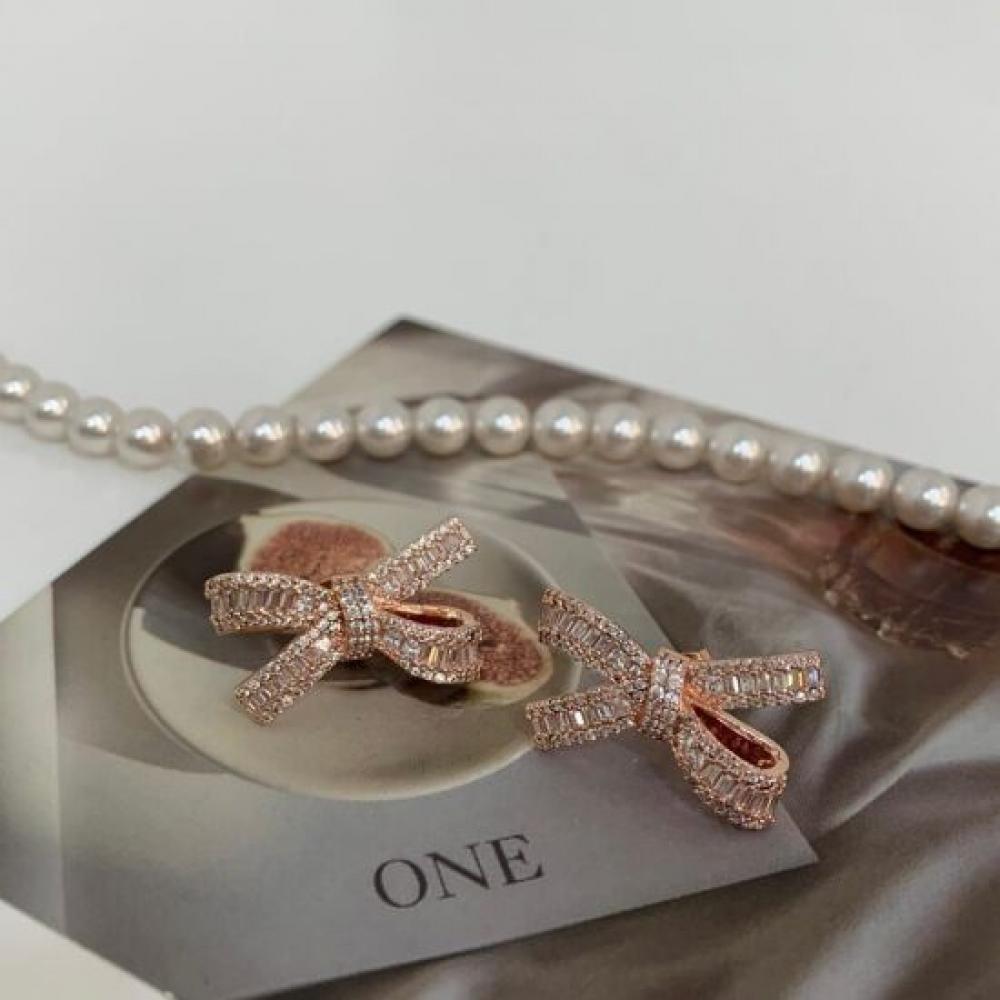 C S In The Room Ribbon CubiC roSe Gold earrIngS 2 Color