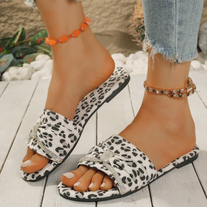 Fashion 2025 Summer Leopard Slippers Women Luxury Outdoor Beach Flip Flops Female Flat Sandals Woman Trend Design Slides Shoes