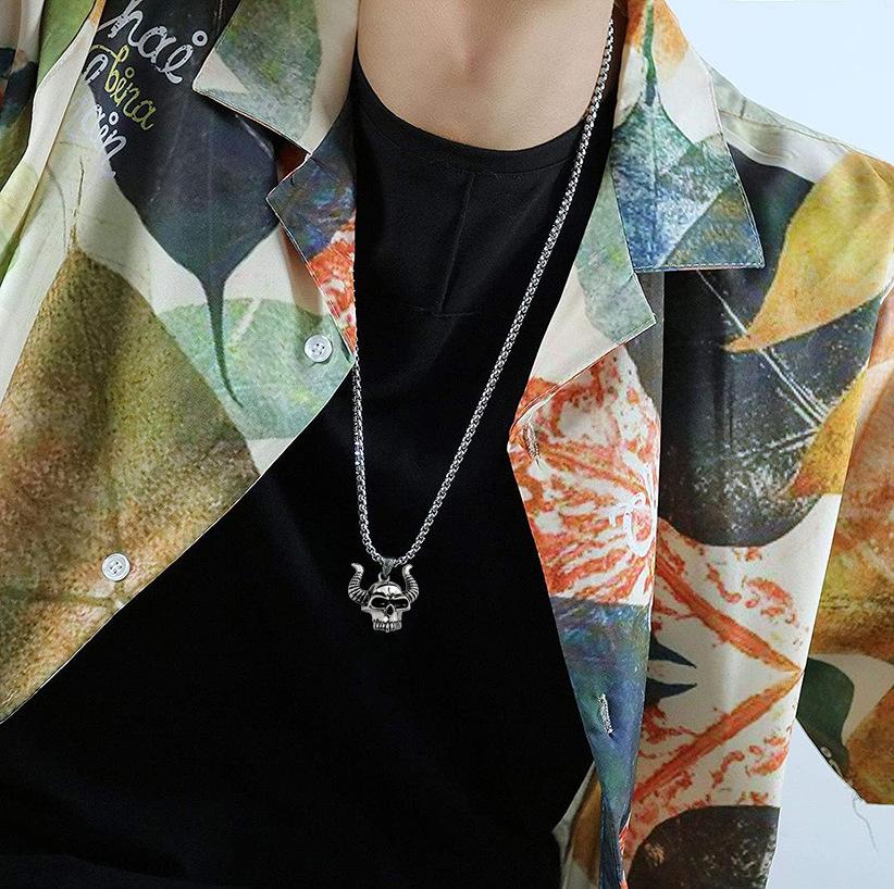 Creative Nightclub Hip-Hop Simple Personality Skull Cow Head Titanium Steel Necklace Pendant For Men And Women