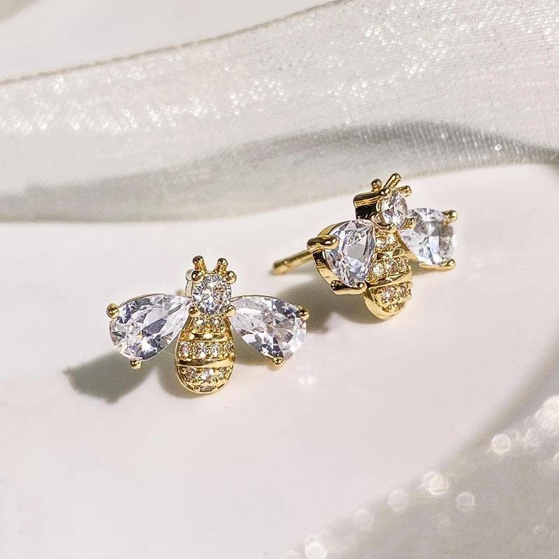 Bee earrings embedded with transparent zircon
