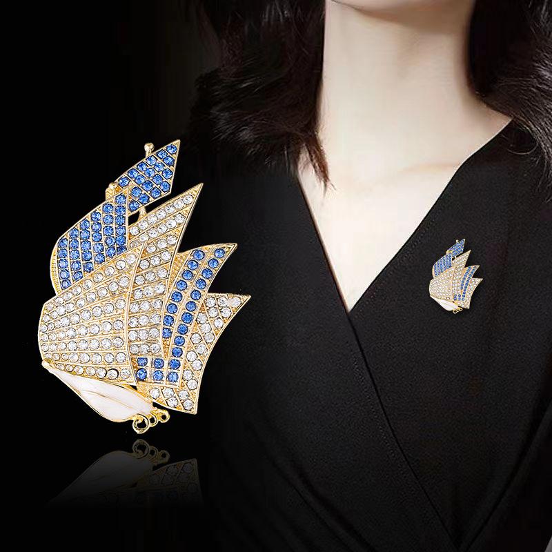 New High-end Exquisite Sailing Brooch Alloy Diamond-encrusted Fashionable and Elegant Blazer Accessories Pin Brooch Wholesale