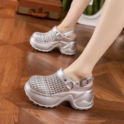 Sandali con Suola Spessa Donna Estate 2025 Nuovi Sandali Traspiranti Intagliati Versatili Argento Nero Scarpe da Donna che Aumentano l'Altezza