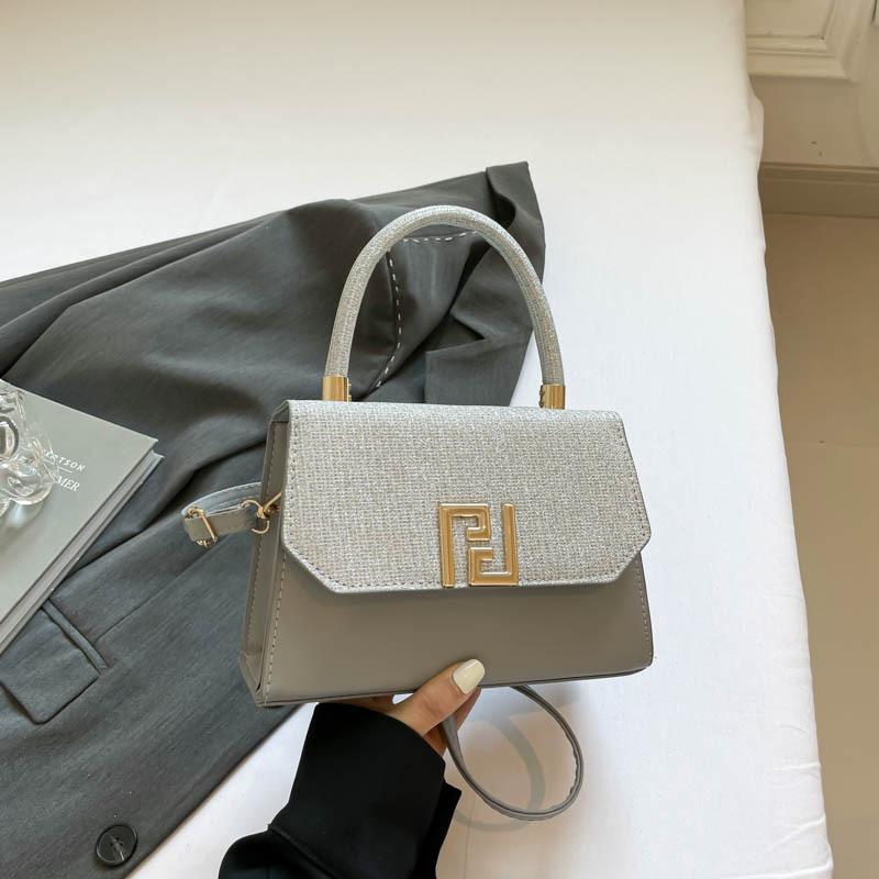 

New versatile women s bag fashion casual handbag to work commuter bag ins small square bag messenger bag серебряный