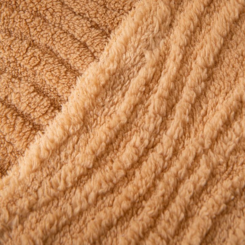 Nowy Jesienno-Zimowy Pluszowy Pokrowiec na Sofę Pełnokryjący Tkanina All-inclusive Styl Ins Pogrubiony Trójwymiarowy Plusz Antypoślizgowy Ręcznik na Sofę