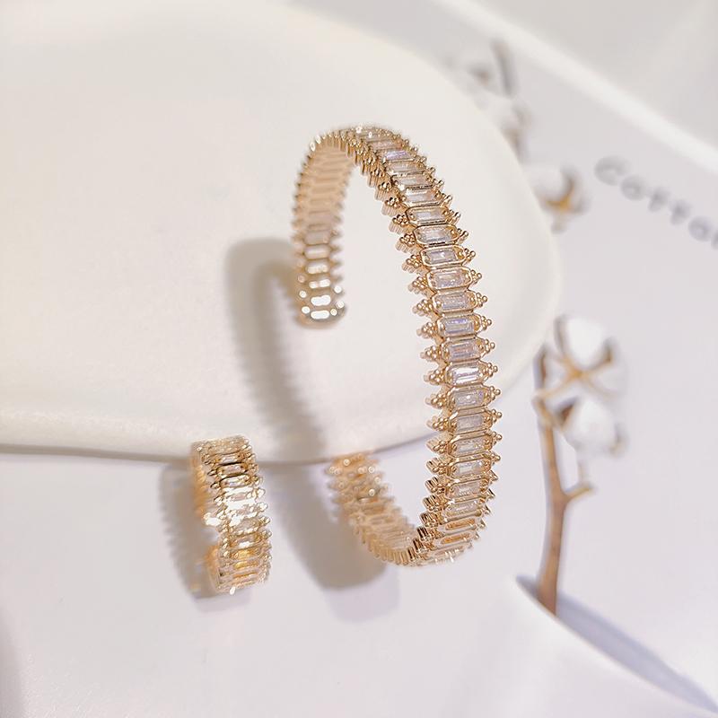 Charm 2 Pieces Women 'S Bracelet And Ring Set Simple Open Design Zircon Elegant Accessories Popular Gala Gifts For Mom /Girl