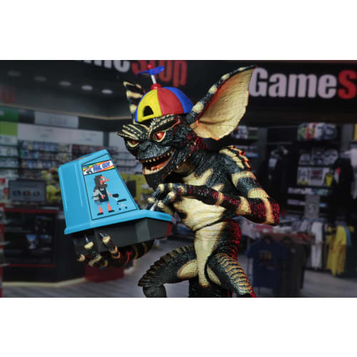NECA 2019 GREMLINS GAMESTOP EXCLUSIVE ULTIMATE GAMER GREMLIN Action Figure