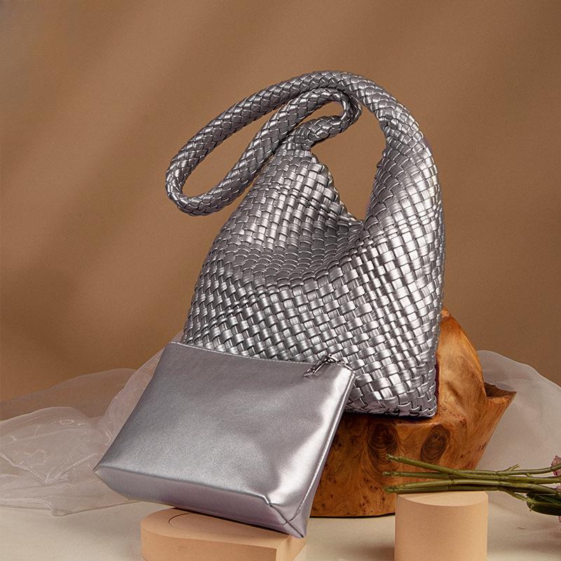 Trendy Single-shoulder Tote Bag, Fashionable and Simple Hand-woven Bag, Soft Leather Large-capacity Mother-and-child Underarm Bag