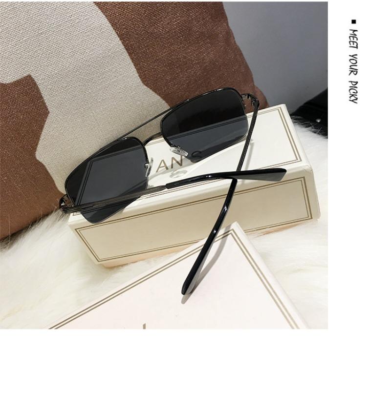 Fashion Small Rectangle Sunglasses Men Women Vintage Punk Square Driving Sun Glasses Luxury Brand Metal Frame UV400 Eyewear