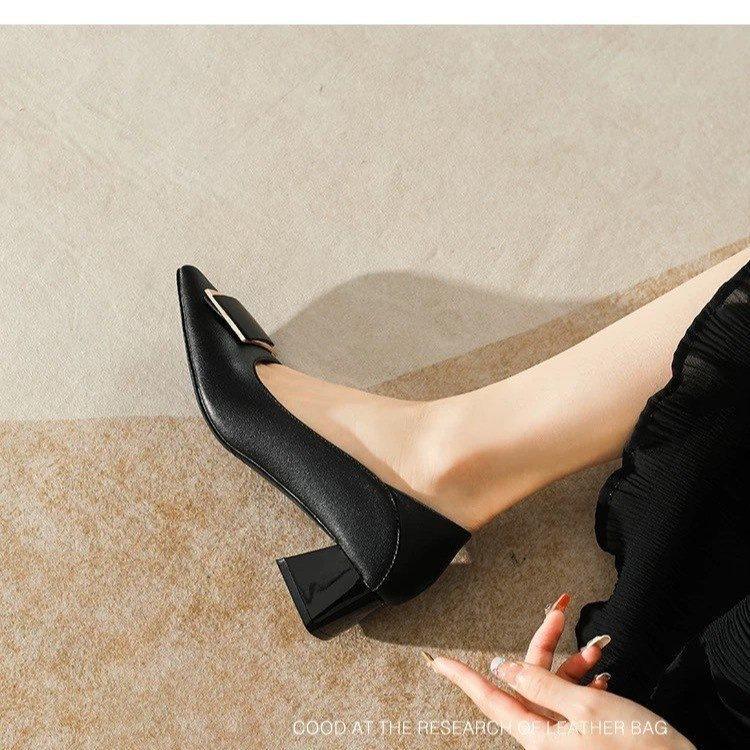 Soft leather high-heeled single shoes, new autumn medium heel, pointed head, light mouth shoes, French temperament thick heel