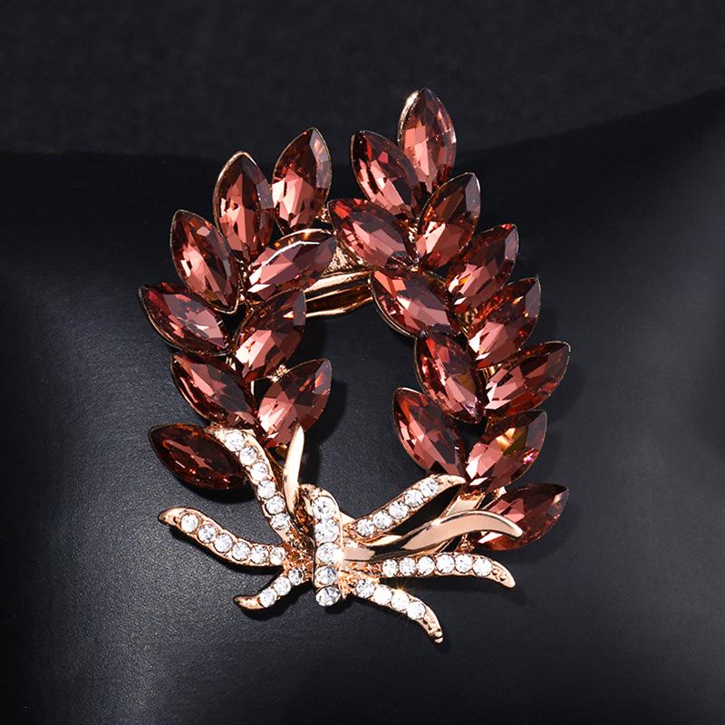 Elegant Rhinestone Wheat Ear Brooch with Crystal Accents for Women