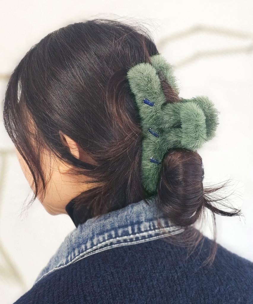 Racoha Mint Green Fur Large Hair Clip