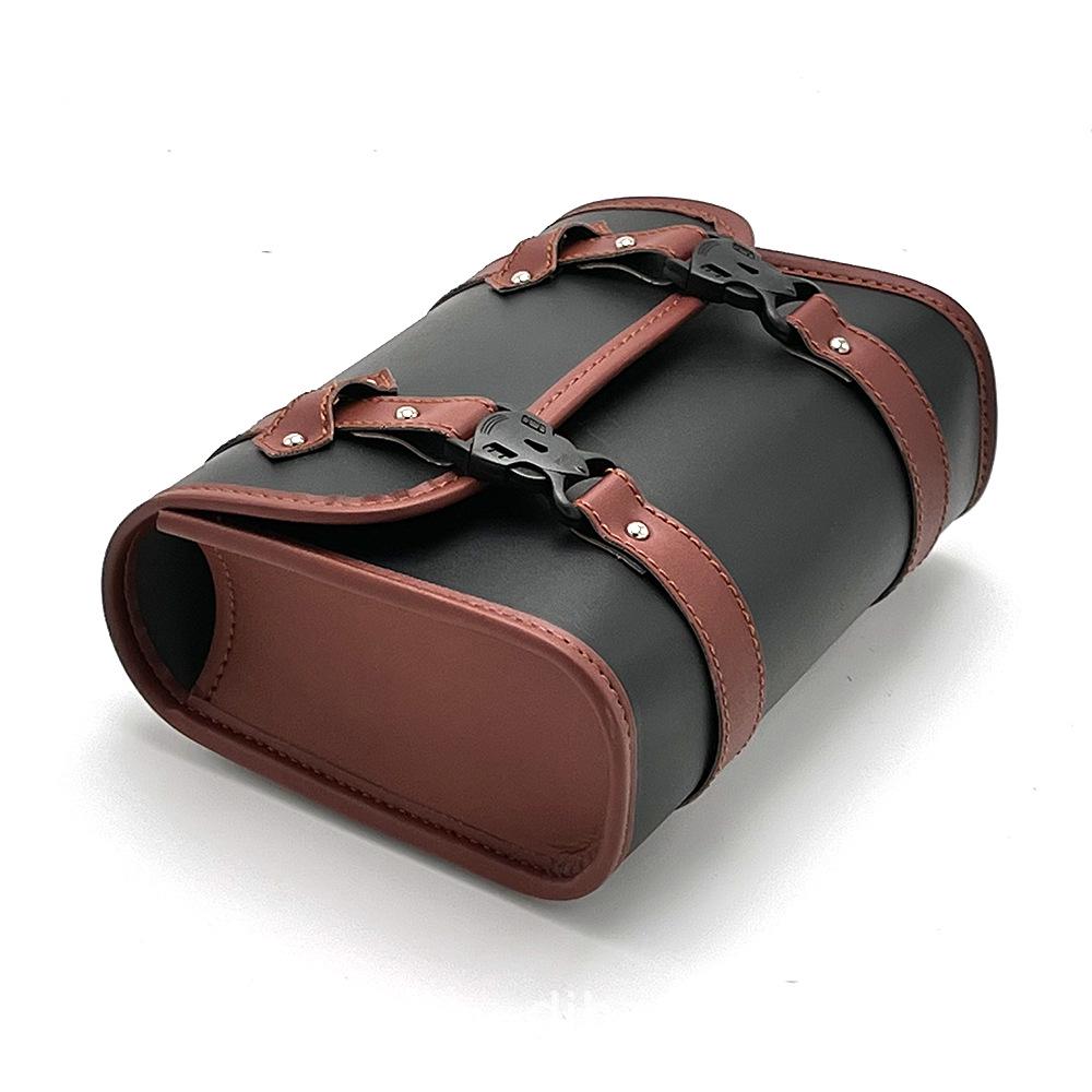 Harley Prince Dyna Fat Boy XL8831200N Motorrad mit modifizierten Satteltaschen, Seitentaschen, Vordertasche und Hecktasche