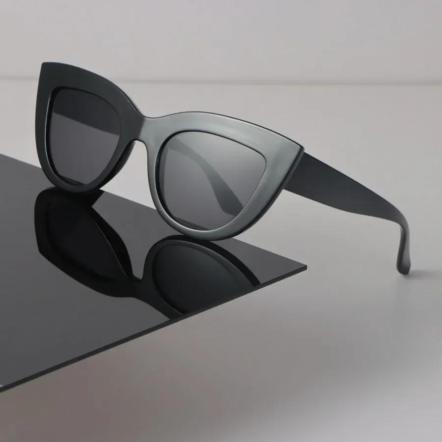 Luxury Mirror Cat Eye Sunglasses Women Men Designer Sun Glasses Retro Female Male Casual Colors