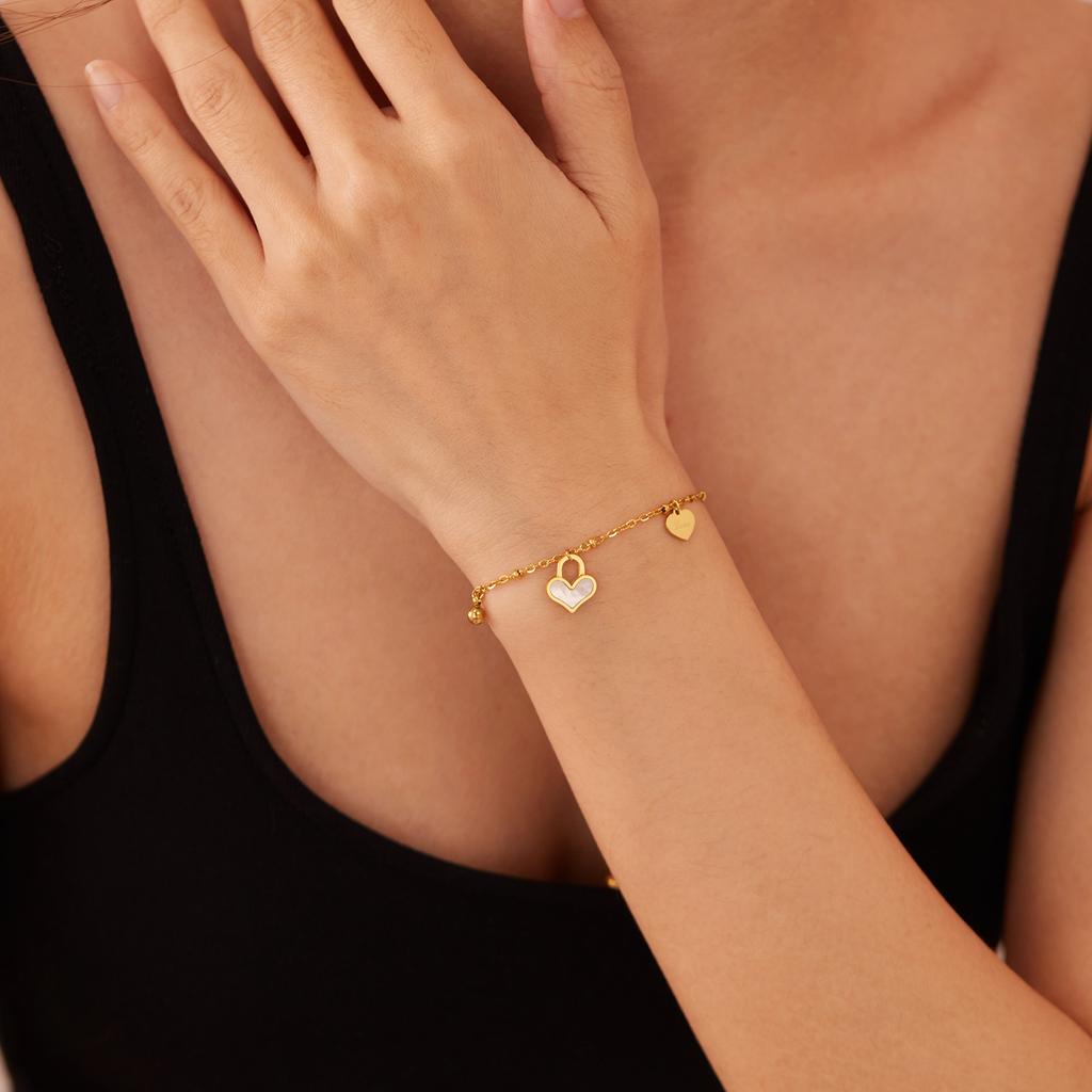 Wind Fashion Titanium Steel Jewelry Niche Design Versatile Love Shell Stainless Steel Bracelet Women