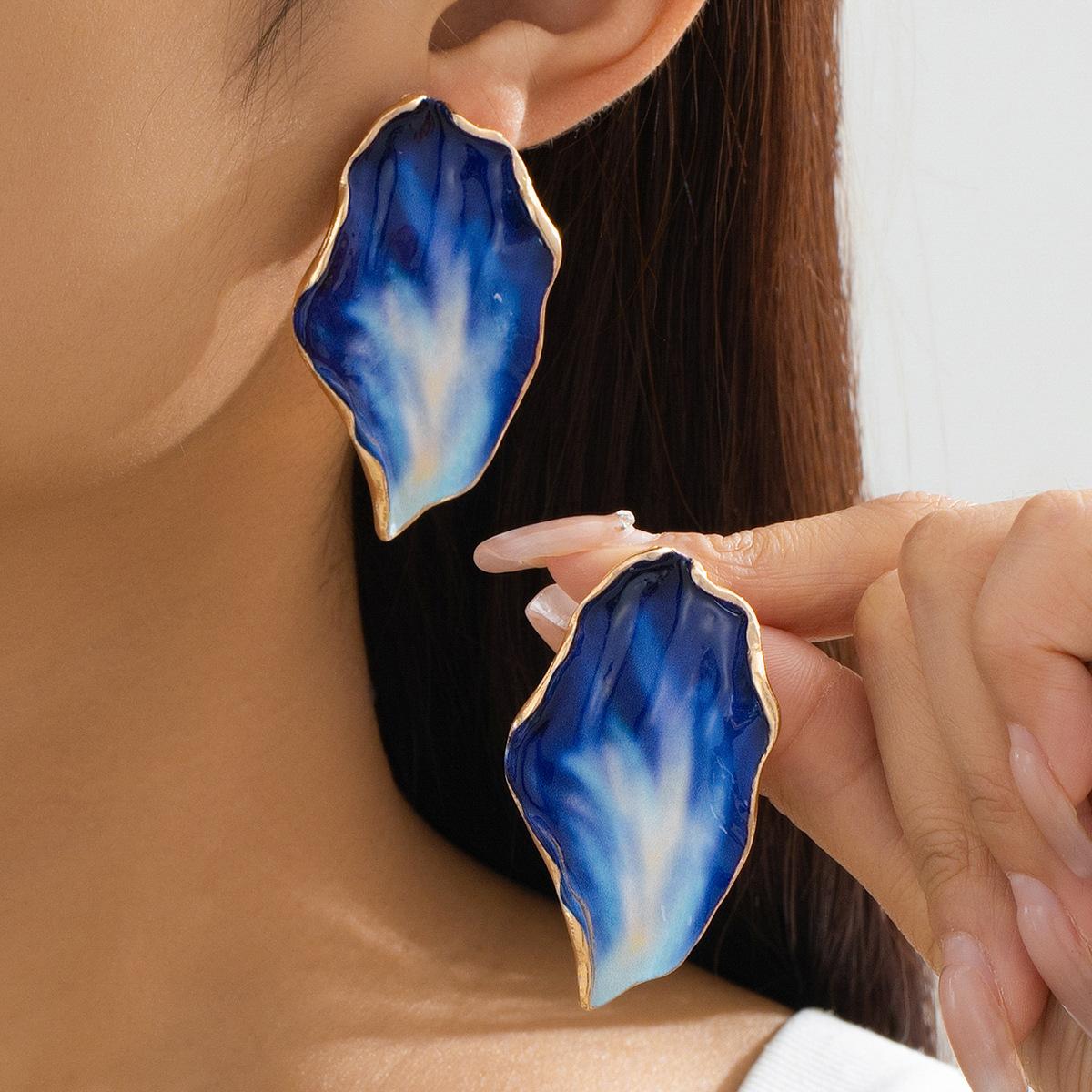 

Модные серьги-подвески для женщин синий