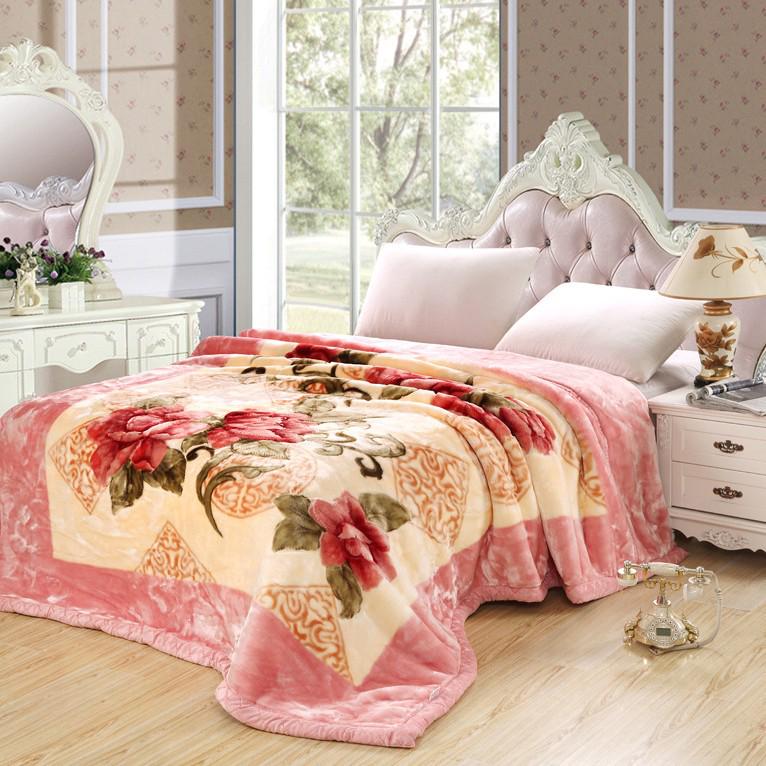 Double-Layer Raschel Blanket: Thick, Warm Crystal Velvet Cover for Autumn and Winter