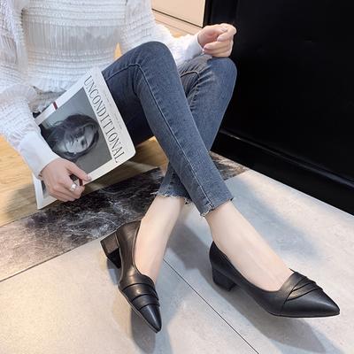 Modischer Design-Sinn Einzelne Schuhe 2024 Neu Luxus Spitzes Knitterdesign Temperament Pendeln High Heels Zapatos De Mujer