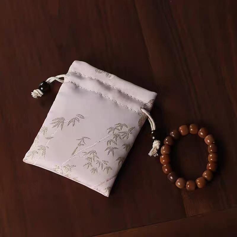 Çift Katmanlı İşlemeli Brokar Takı İpli Torba: Bilezik, Koleksiyonluk, Tesbih, Tesbih ve Hediye Çantası.