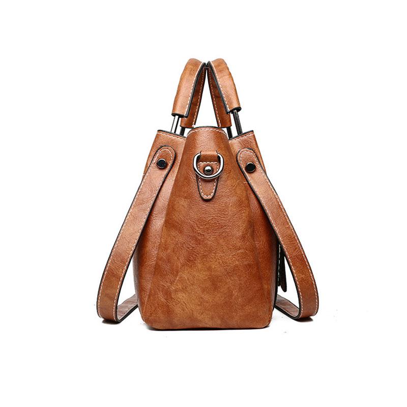 Kabelka Fuga Ni 2020 Oil Leather Železná rukojeť Silná linie Bucket Bag Kabelka přes rameno