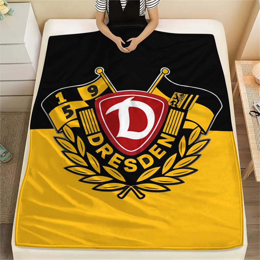 

1PC SG Dynamo Dresden Print Flannel Blanket, High quality All Seasons, Home Decor, Warmth and Comfort, Perfect for Christmas Gifts 130cm x 150cm