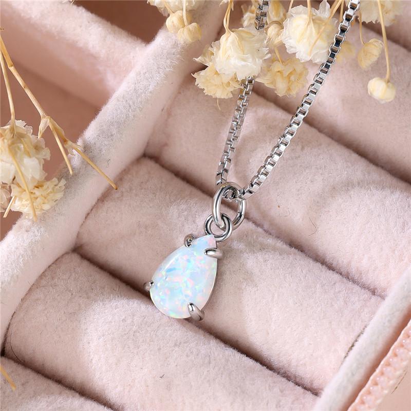 Cute Female White Fire Opal Stone Pendant Necklace Vintage Yellow Gold Color Wedding Jewelry Gift For Women