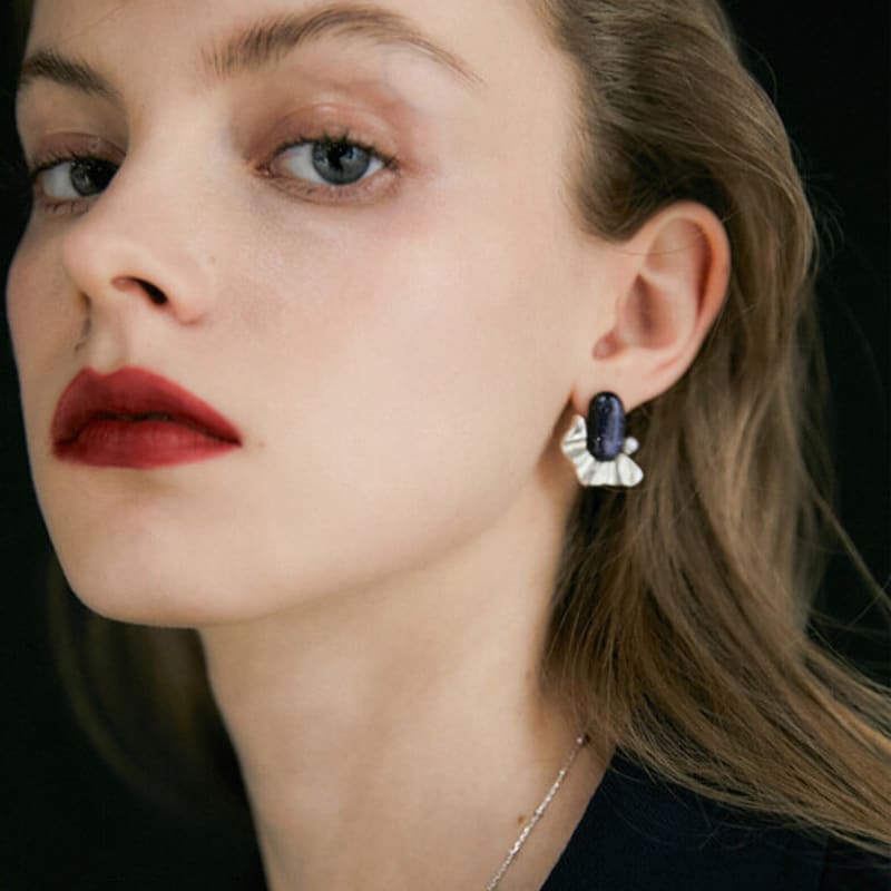 FAVV Navy Flower and Pearl E