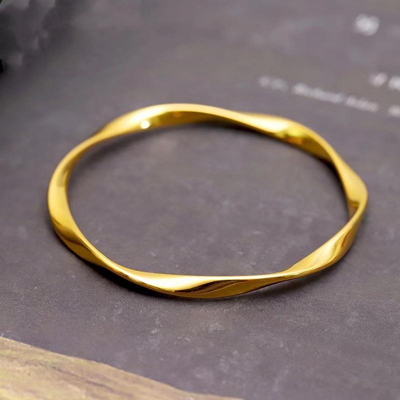 Vietnamese Sand Gold Mobius Endless Love Bracelet - Women's Closed Brass Gold-Plated Design